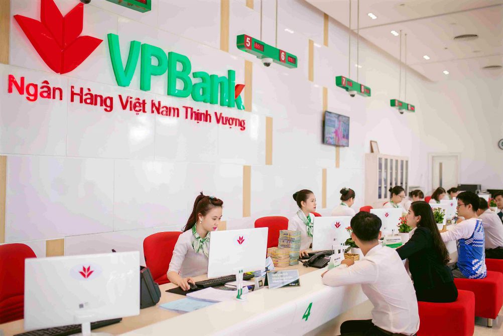 Thứ 7 ngân hàng VPBank có làm việc hay không?